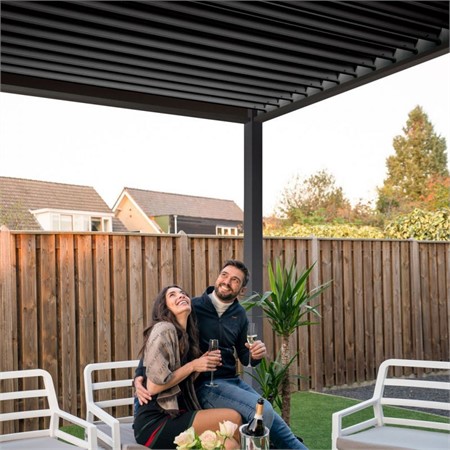 Pergola anthrazit f&uuml;r Ihren Garten. Qualitativ hochwertig, aus Aluminium und einfach zu montieren.