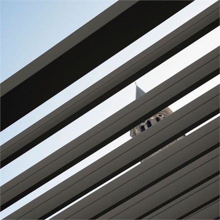Pergola anthrazit f&uuml;r Ihren Garten. Qualitativ hochwertig, aus Aluminium und einfach zu montieren.