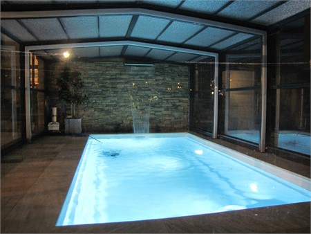 Swimspa indoor