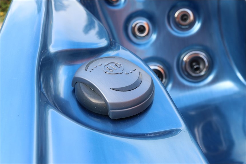 Whirlpool Sky 1300 Promo